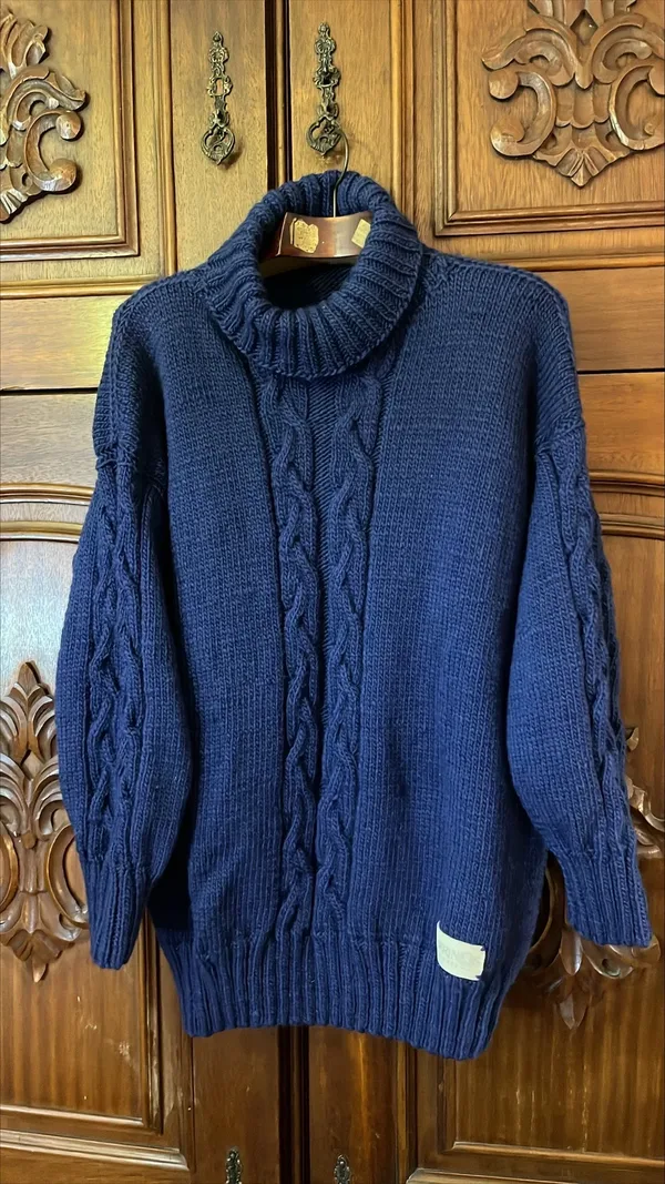 Buzo azul rompevientos