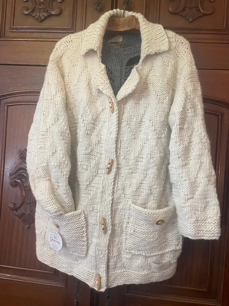 Saco natural con botones en madera, Talle g.Gg.Xl.